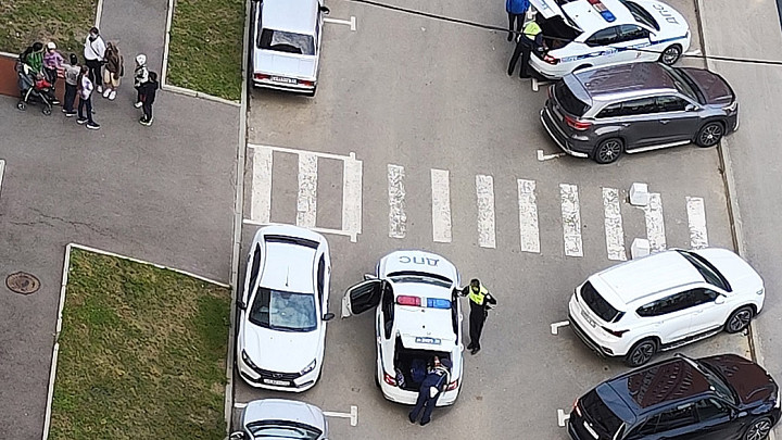 Во дворе новостроек у парка «Дружба» автомобиль сбил 6-летнего мальчика
