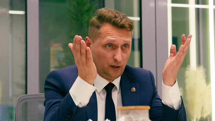 «Это не панацея от всех бед», - вице-губернатор Куимов о назначении главы минздрава