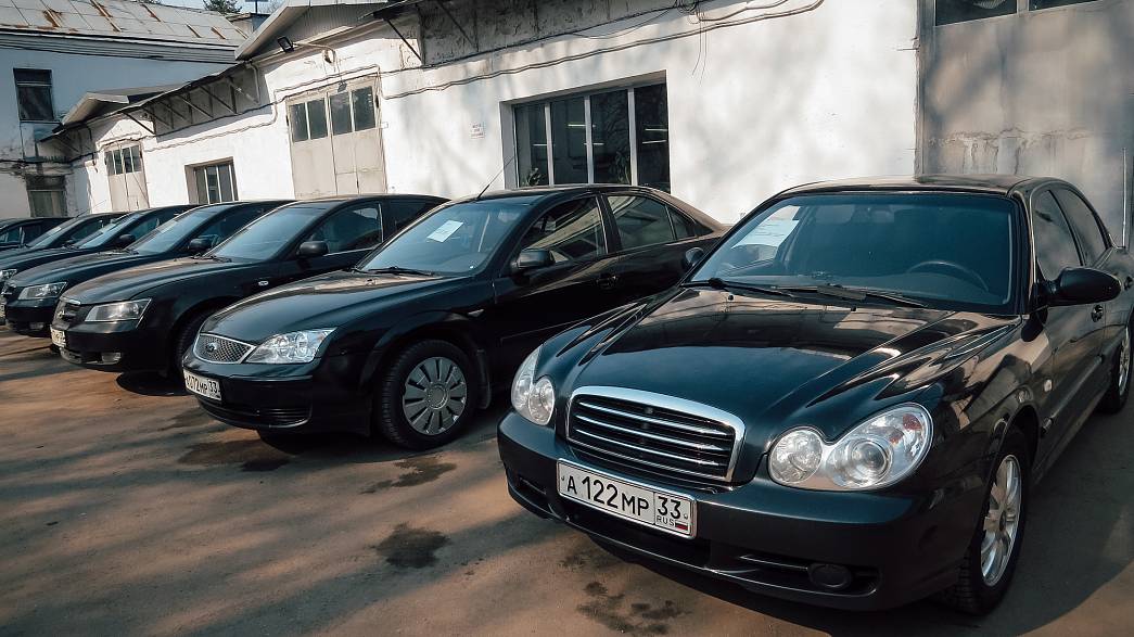 Владимирский Белый дом распродает автомобили чиновников