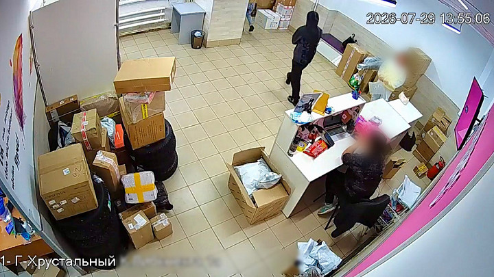 Взрослая девушка и подросток совершили несколько мелких краж и снова попались хищении из ПВЗ 
