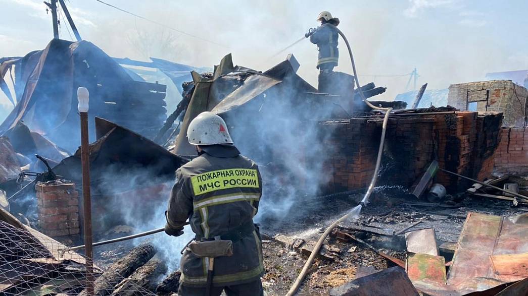 Из-за сжигания мусора в Суздальском районе сгорели четыре дома. Один ребенок доставлен в больницу с ожогами