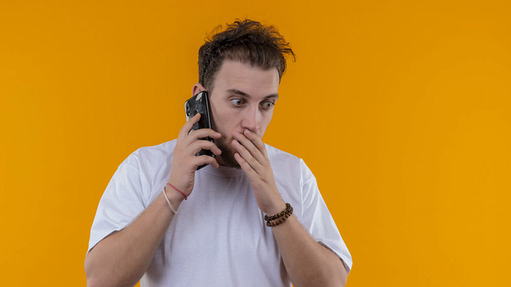 Люди настолько запутались, что о них должно знать государство, что выдают мошенникам любые сведения