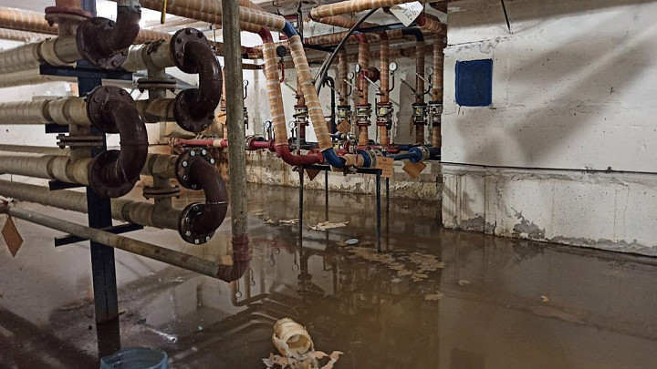 Погреба и складки местности: власти рассказали, где искать спасение от БПЛА