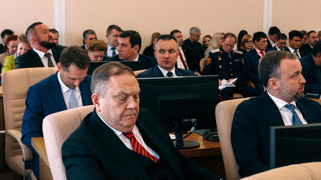 Депутаты ЗакСобрания согласовали всех заместителей губернатора Авдеева