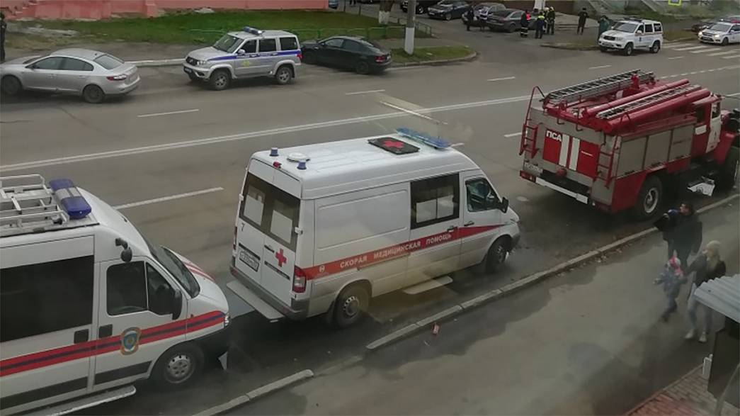 На остановке общественного транспорта «Черемушки» в городе Владимире нашли бесхозный предмет, на который среагировали экстренные и силовые службы 