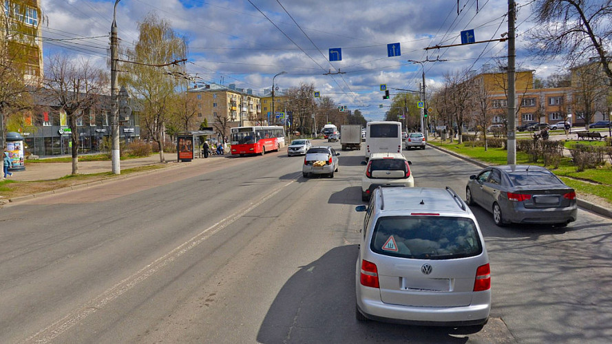На центральной транспортной артерии Владимира запрещают левый поворот