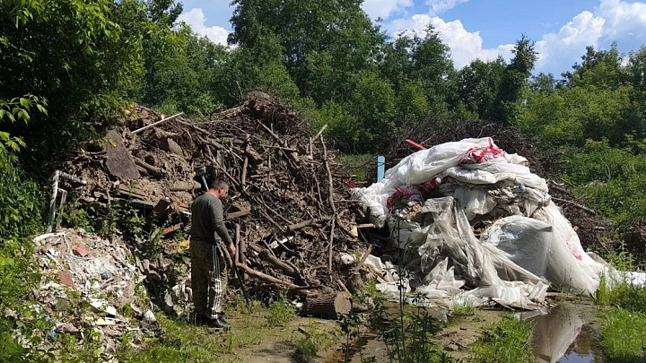Во Владимирской области гигантскую свалку мусора устроили прямо в городе