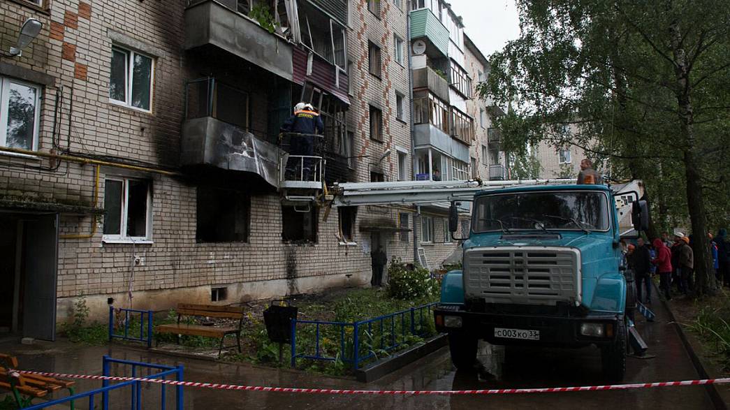 В доме, пострадавшем от взрыва газа в Коврове, вставят окна и двери за счет бюджета