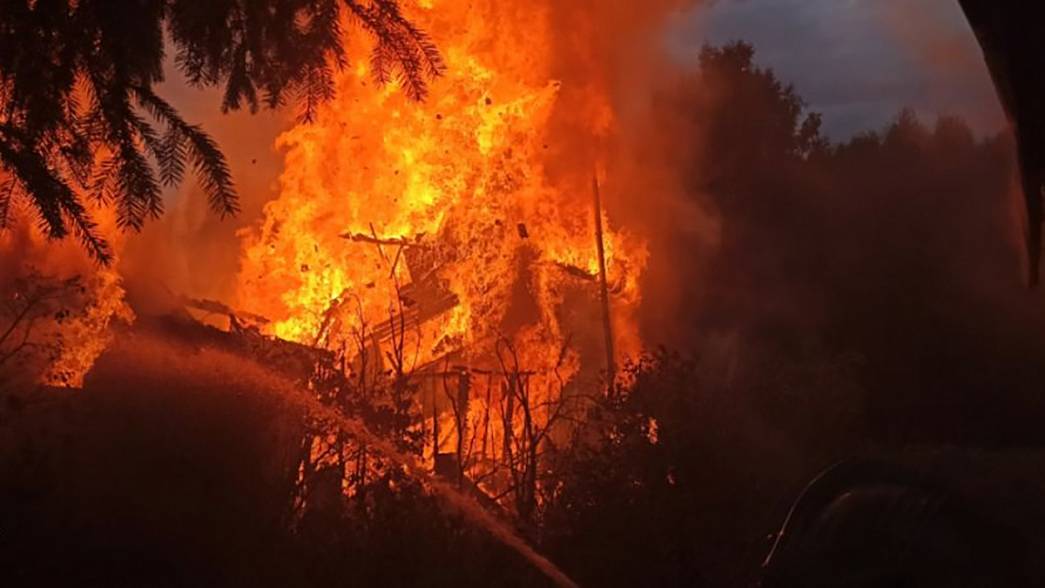 Пожар унёс жизнь молодого человека, отдыхавшего на даче с семьёй