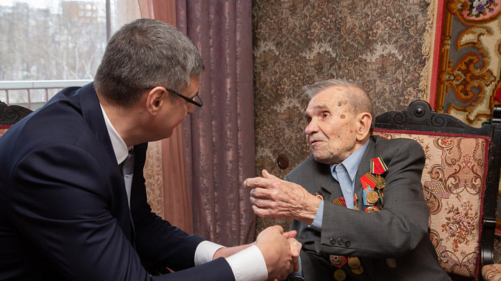102-летний ветеран войны напомнил губернатору Авдееву, что кадры решают все
