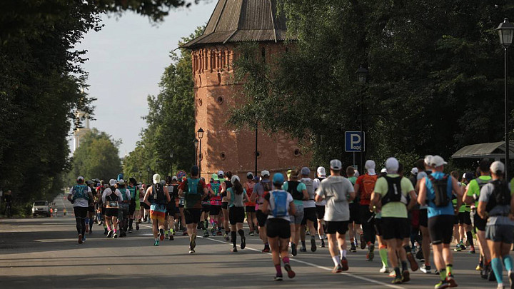 В Суздале — бегать: как проходит Golden Ring Ultra Trail, участники которого бегут 100 километров по пересеченной местности