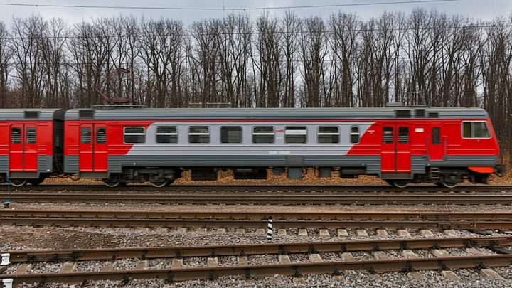 Опять подорожала последняя электричка: установлены новые тарифы на проезд железнодорожным транспортом