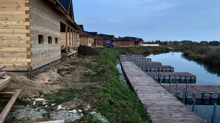 Страсти по глэмпингу на суздальской Каменке