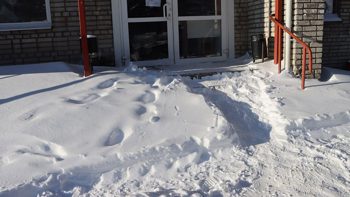 Во Владимире за заметенные снегом входы в магазины пока наказывают устно