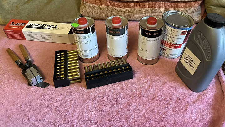 Силовики задержали охотника, заготовившего самодельные патроны для нового оружия