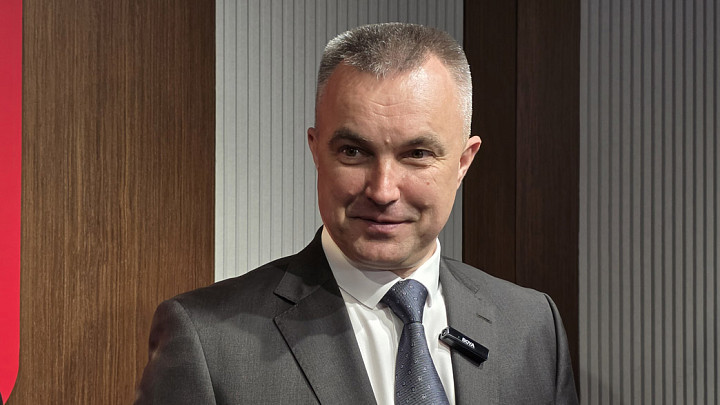 Новый мэр Владимира Сергей Волков выступает с первым отчётом перед назначившими его депутатами