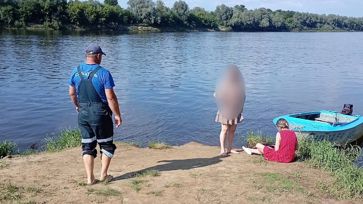 Гороховецкие спасатели пришли на помощь тонувшей в Клязьме девушке