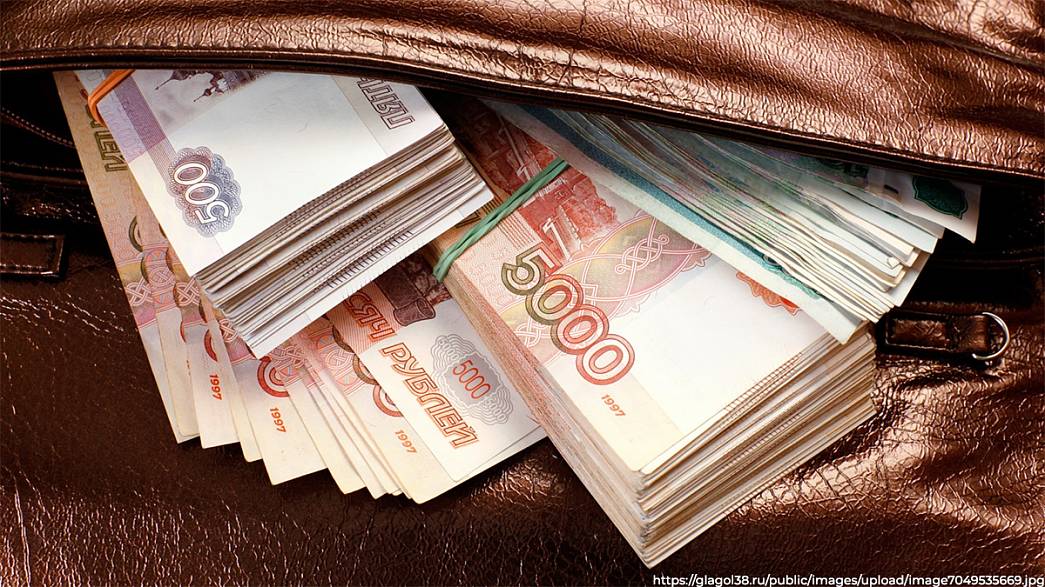 Управляющая банковским офисом в городе Коврове за год присвоила 400 тысяч рублей, хранившихся на счетах клиентов