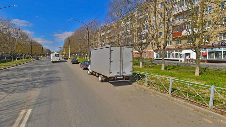 На двух улицах города Владимира запретили остановку машин