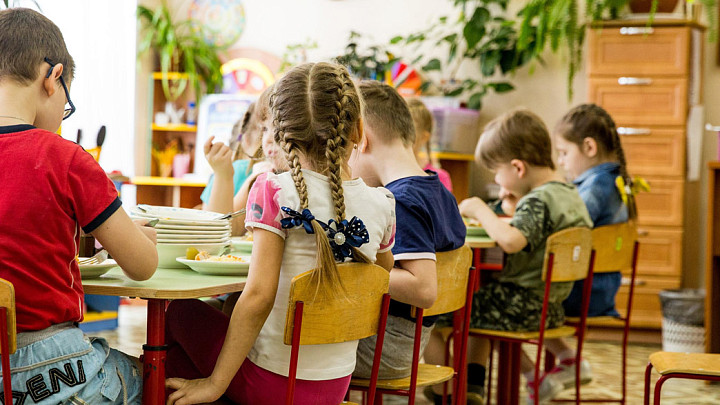 «Пятёрочка» и ЛизаАлерт запустили уроки безопасности для дошкольников