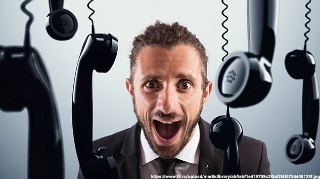 Сотрудник сотовой компании пытался продать телефонные переговоры клиентов