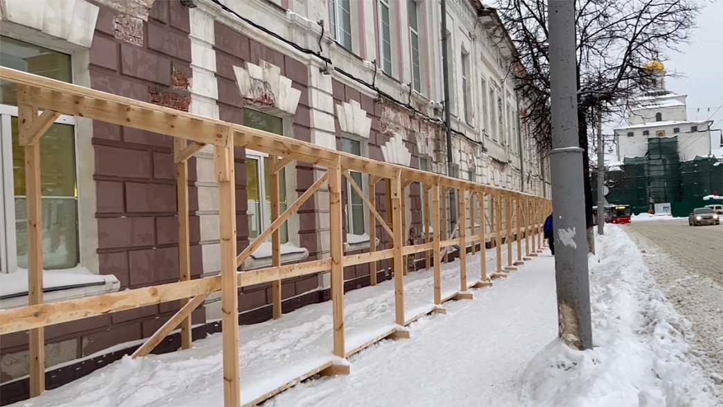 Ремонт кровли школы №1 во Владимире должен завершиться до 24 декабря