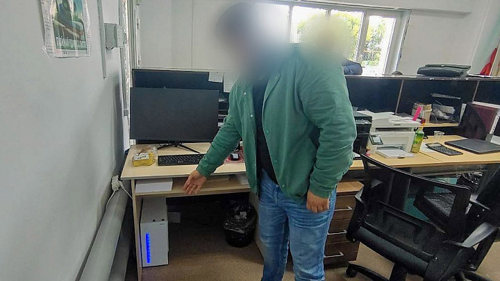 Педагог, готовивший мигрантов к экзамену по русскому языку, предлагал им фиктивную легализацию