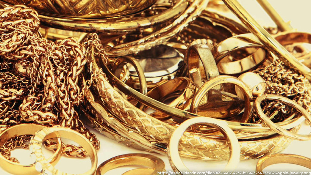 Женщина не сразу заметила пропажу драгоценностей, потому что редко носила золото