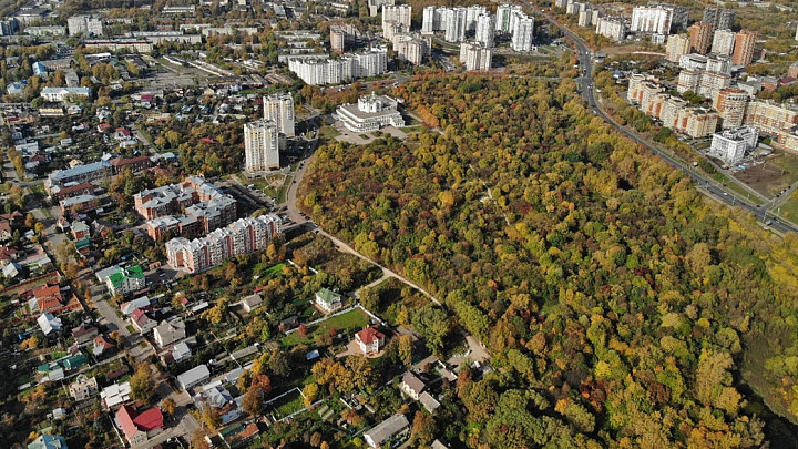 Мэрия Владимира ищет подрядчика, который построит дорогу в старых садах напротив Белого дома 