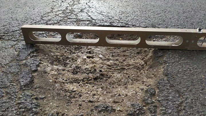 Руководитель ДСУ-3, обслуживающего трассу М-7, оштрафован за выбоины в Гороховецком районе