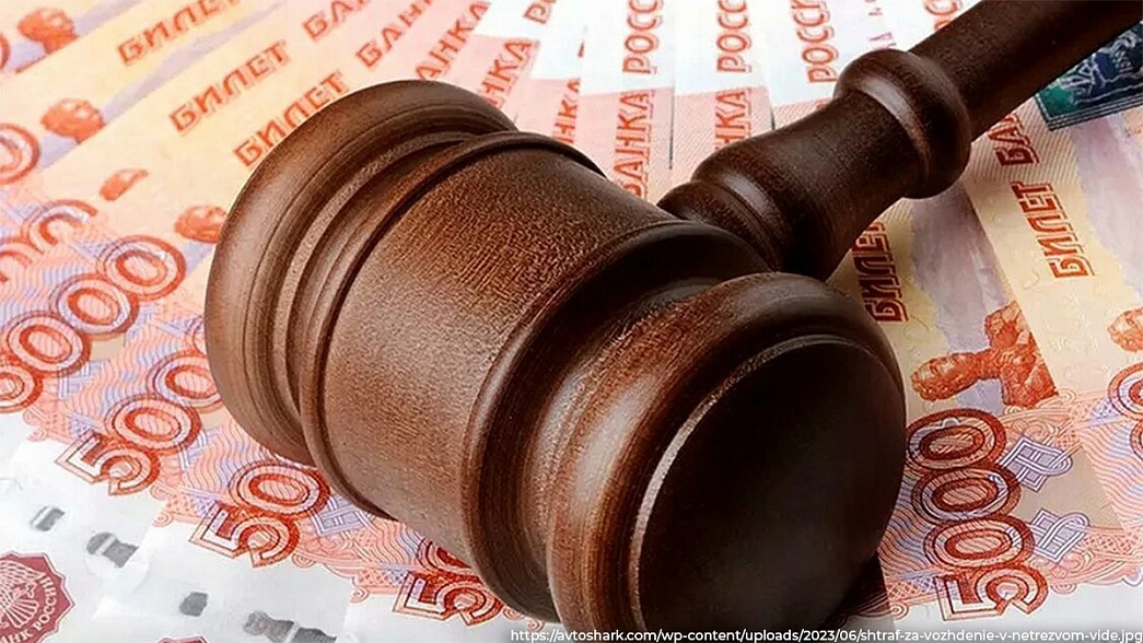 Совершеннолетний сын взыскал с матери долги прошлых лет по алиментам в размере 860 тысяч рублей