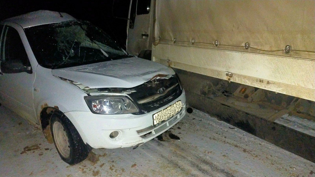 На плохо почищенной дороге в Ковровском районе погиб водитель отечественной легковушки