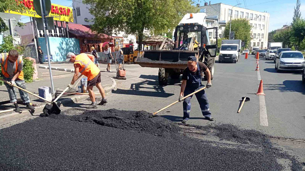 Пешеходный переход у рынка «Ополье» не уберут. И даже обезопасят