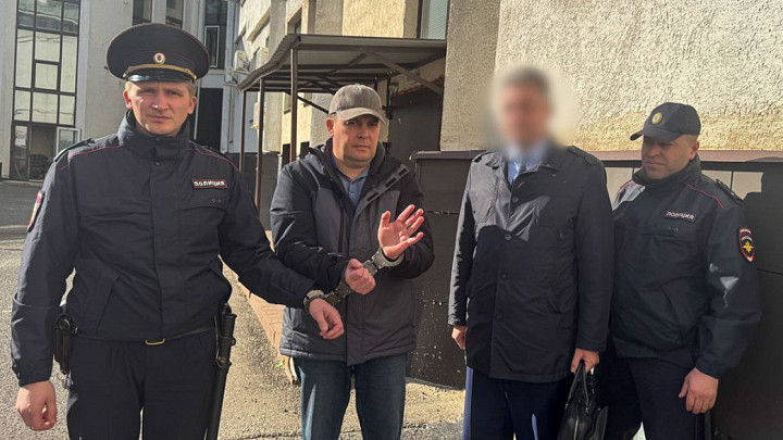 Мэр Владимира признал вину в получении взятки от «кладбищенской мафии»