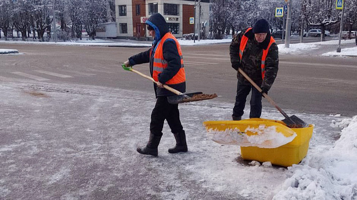 Мэрия Владимира считает, что справилась с первым снегом и гололедом