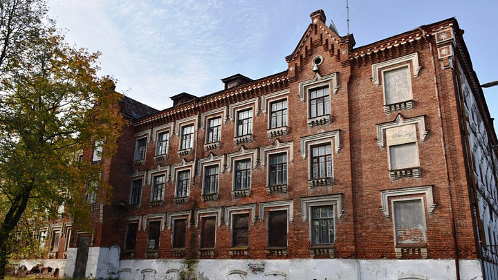 Историческое здание бывшего военкомата продают за 1 рубль