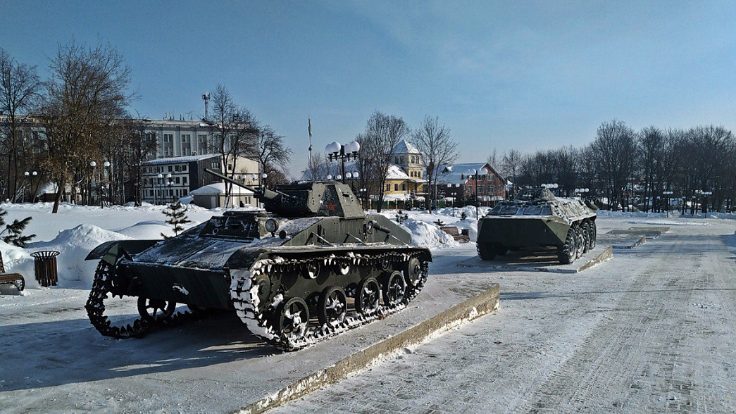 Военно-патриотический сквер во Владимире стал еще более милитаризованным