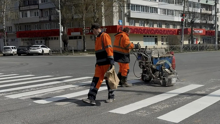 Во Владимирской области после зимы заново «рисуют» дороги