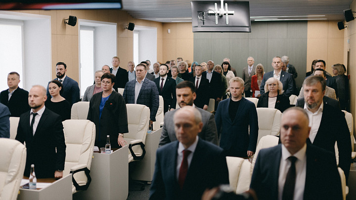 «Оппозиционные» депутаты закрепились в горсовете
