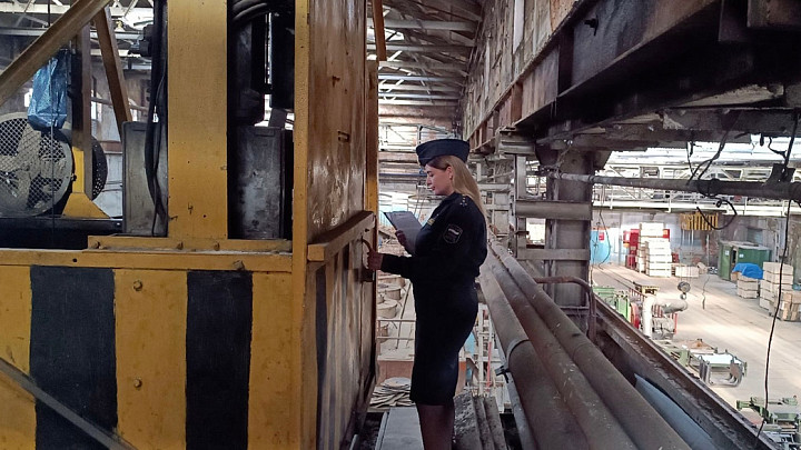 Владимирские приставы приостановили работу завода по обработке цветных металлов