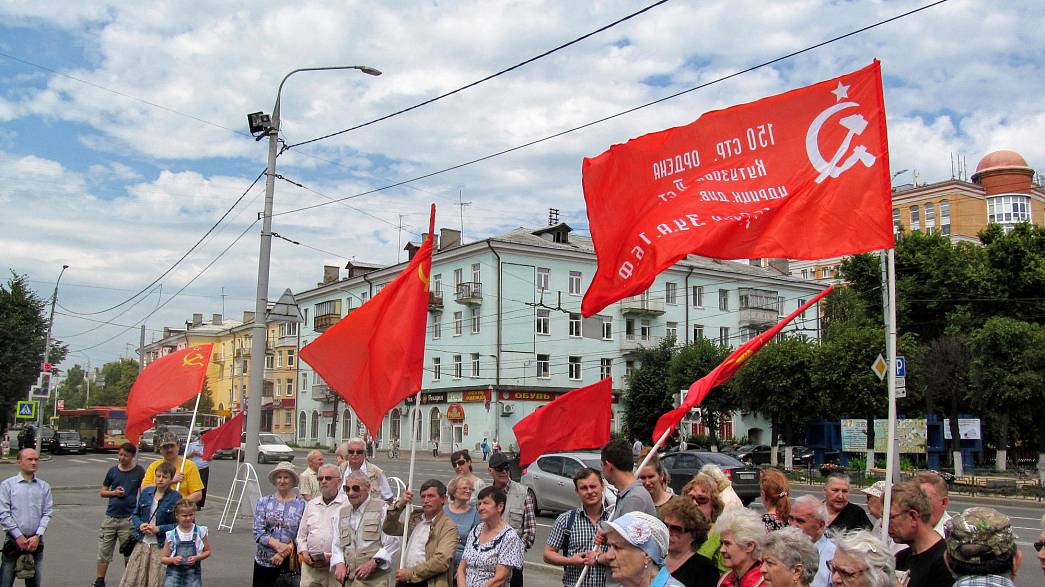 Коммунисты просят губернатора Владимира Сипягина снять ограничения на проведение митингов и шествий