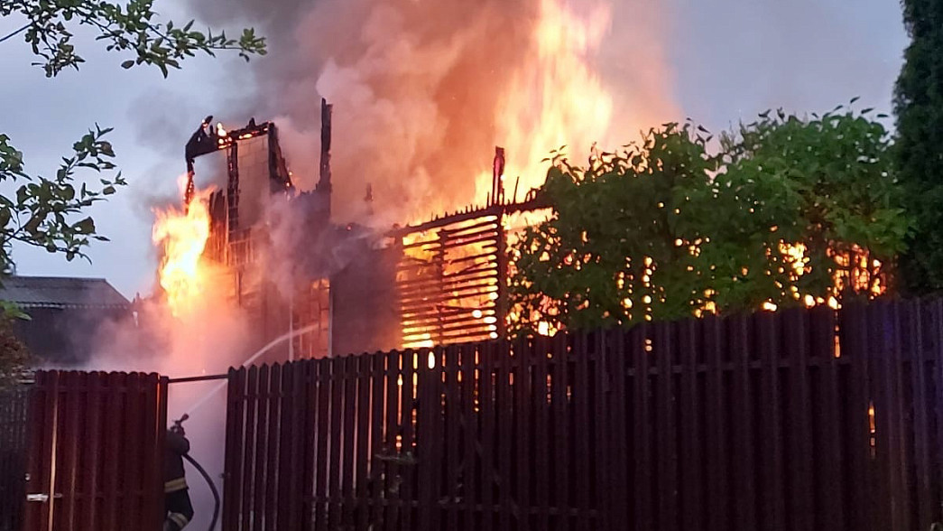 От удара молнии в печную трубу в Петушинском районе сгорел дачный дом