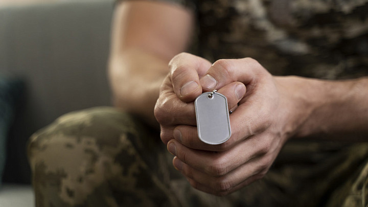 Отцу и дочери умершего участника СВО отказали в выплате по формальным причинам