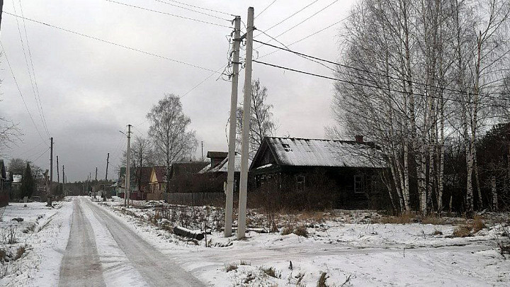 Жители Селивановского района пожаловались прокурорам на «пляшущие» столбы ЛЭП