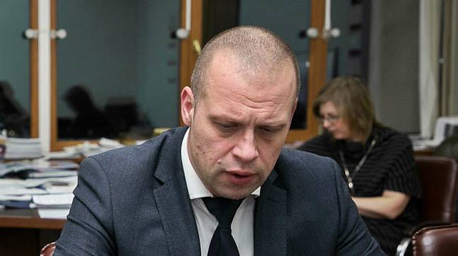 Губернатор Сипягин предложил уволиться главе экологического департамента Руслану Баринову