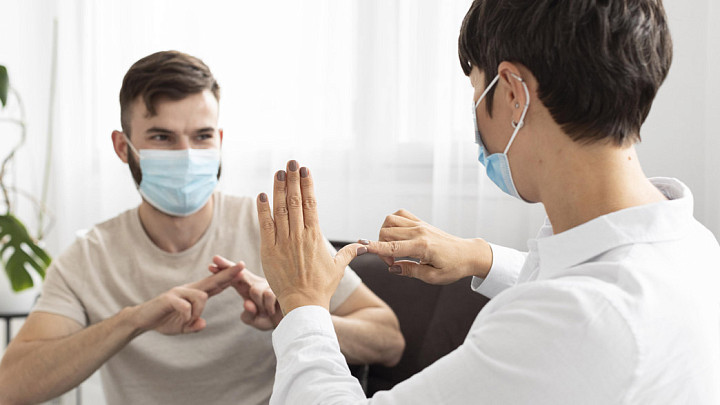 Владимирский минздрав обязали заботиться о глухих пациентах поликлиник