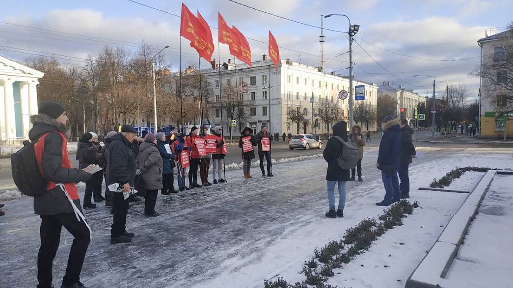 Единороссы обвинили оппозицию в пиаре на проблеме ликвидации левых поворотов на Пекинке