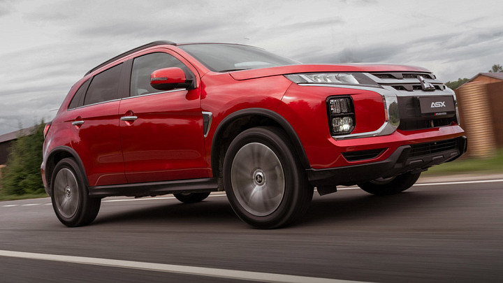 Автоугонщики похитили дорогой автомобиль, а потом разбили его до состояния запчастей