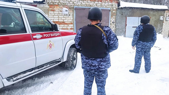 Силовики задержали двоих похитителей, удерживавших жертву в гараже