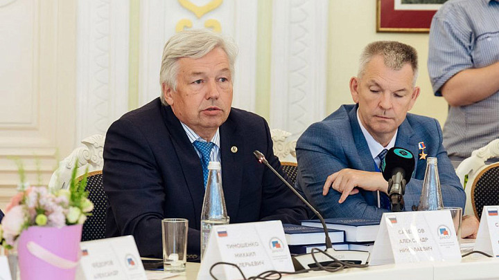 Бывший владимирский сенатор Савенков призвал встать на защиту исторической памяти